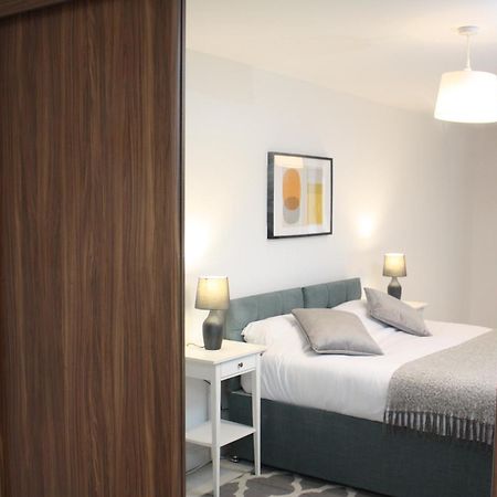 2 Bed 2 Bath Apartment & Parking - Lgw 10Min Drive Crawley  Bagian luar foto