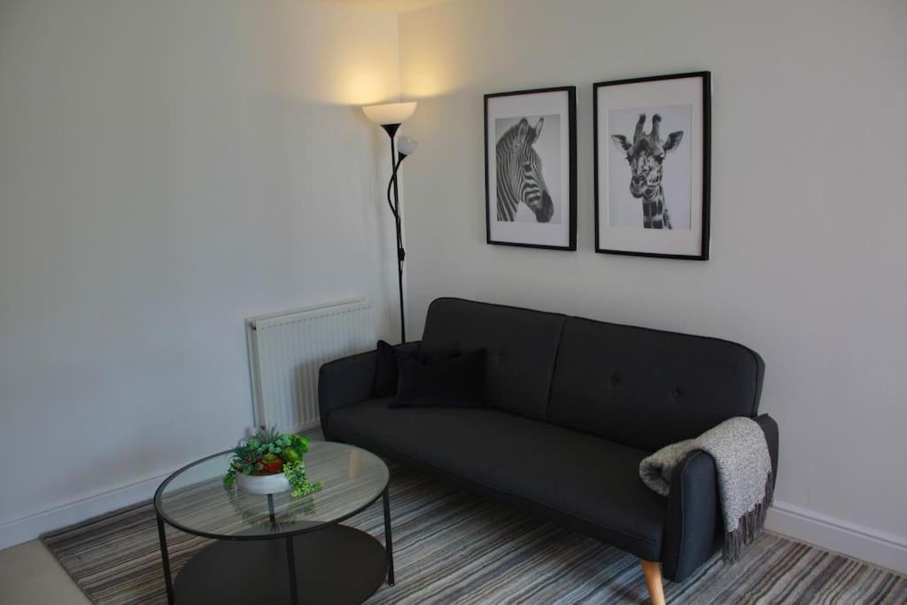 2 Bed 2 Bath Apartment & Parking - Lgw 10Min Drive Crawley  Bagian luar foto