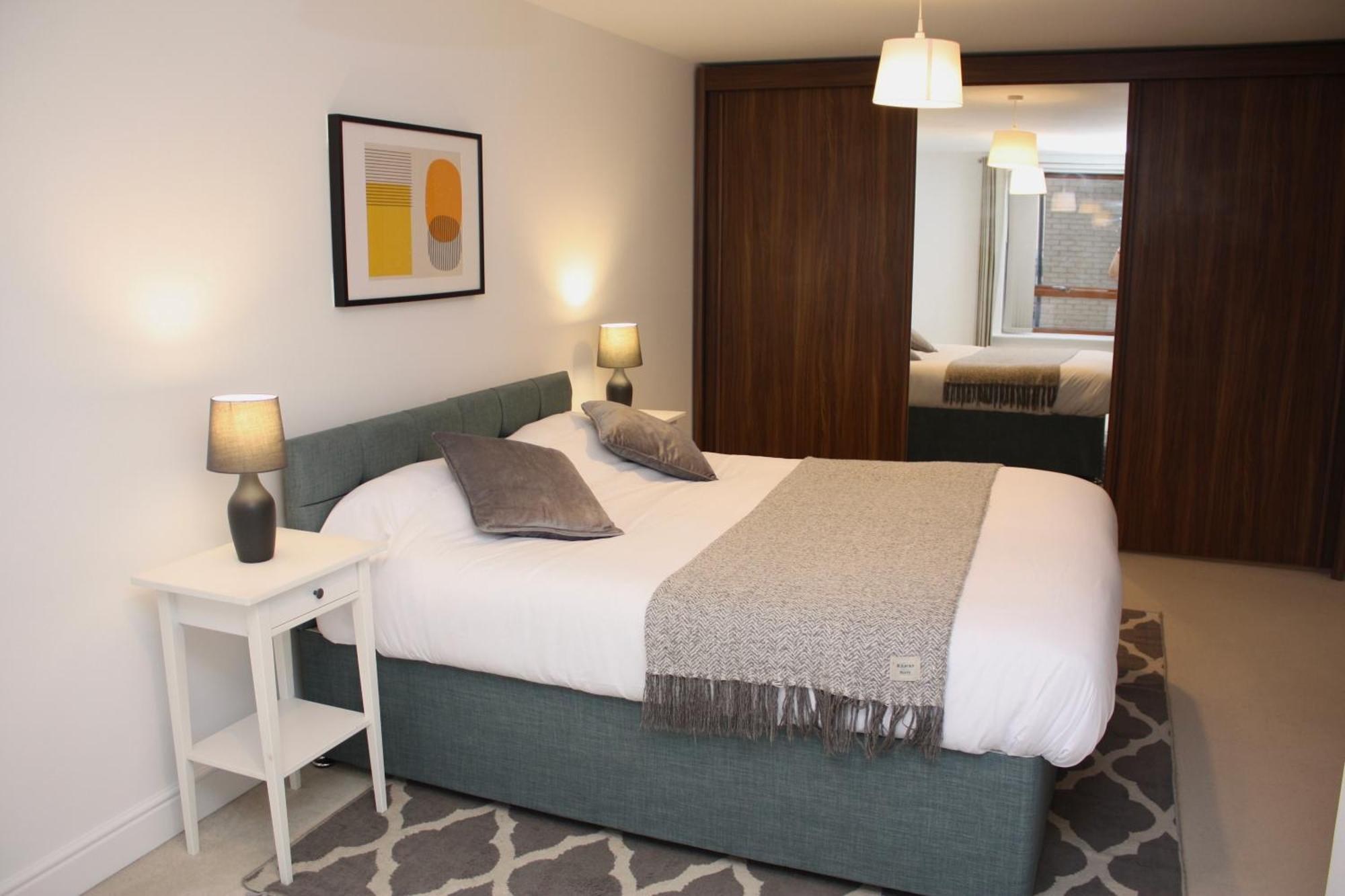2 Bed 2 Bath Apartment & Parking - Lgw 10Min Drive Crawley  Bagian luar foto